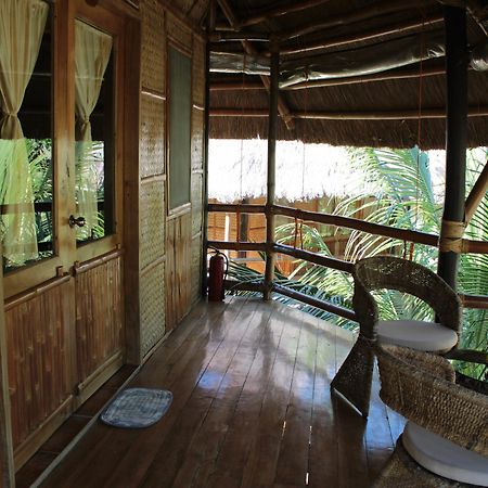 Cashew Grove Beach Resort Бусуанга Экстерьер фото