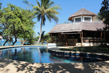 Cashew Grove Beach Resort Бусуанга Экстерьер фото