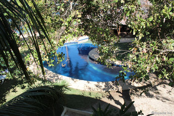 Cashew Grove Beach Resort Бусуанга Экстерьер фото